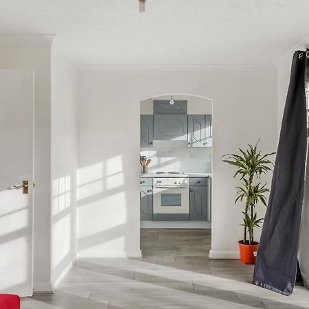 Апартаменты Cozy Luton Town Centre Retreat Экстерьер фото