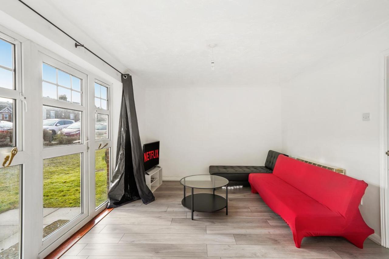 Апартаменты Cozy Luton Town Centre Retreat Экстерьер фото